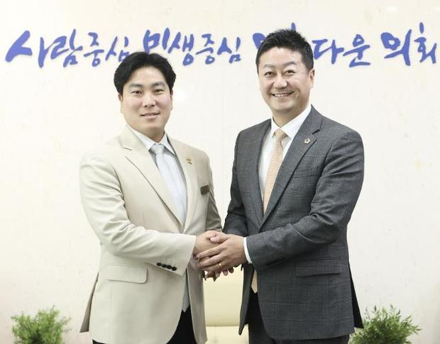 썸네일이미지